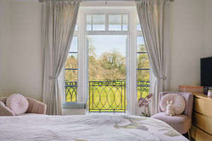 Photo 9- click for photo gallery